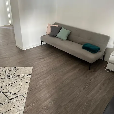 Vieille Apartment *