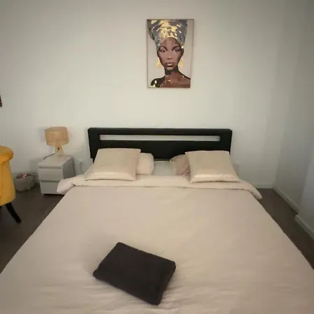 Vieille Appartement *